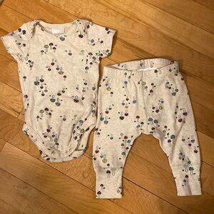 Hanna Andersson heathered oatmeal mushroom onesie and pant set 0-3 mo organic